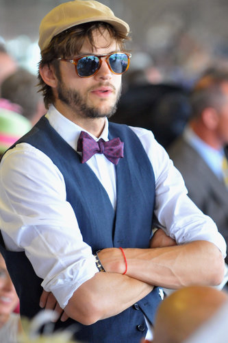 Ashton Kutcher was dressed to the nines for the 2012 event.
Ashton Kutcher was dressed to the nines for the 2012 event.