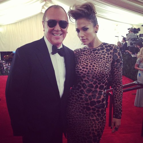 Michael Kors hit the red carpet with his date, the beautiful Jennifer Lopez.
Source: Instagram user voguemagazine
Michael Kors hit the red carpet with his date, the beautiful Jennifer Lopez.
Source: Instagram user voguemagazine