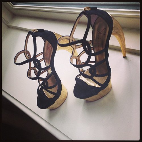 Emma Roberts gave us a glimpse of her incredible Walter Steiger claw heels.
Source: Instagram user emmaroberts6
Emma Roberts gave us a glimpse of her incredible Walter Steiger claw heels.
Source: Instagram user emmaroberts6