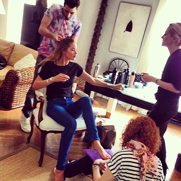 Model Doutzen Kroes was getting every limb primped and preened for this year's Met Gala.
Source: Instagram user doutzenkroes1
Model Doutzen Kroes was getting every limb primped and preened for this year's Met Gala.
Source: Instagram user doutzenkroes1