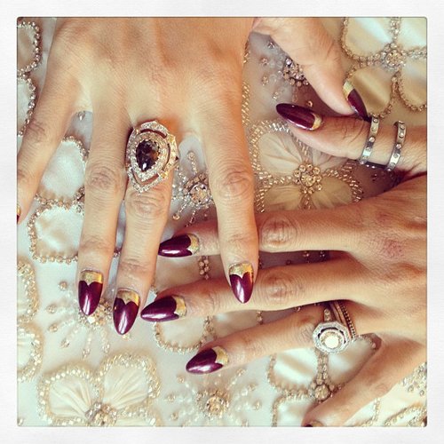 Our jaws dropped when we saw Nicole Richie's gorgeous nail art for the Met Gala.
Source: Instagram user nicolerichie
Our jaws dropped when we saw Nicole Richie's gorgeous nail art for the Met Gala.
Source: Instagram user nicolerichie