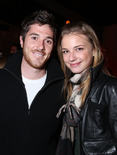 Emily VanCamp and Dave Annable Emily VanCamp and Dave Annable