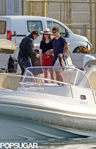 Keira Knightley and James Righton got onto a private boat.
Keira Knightley and James Righton got onto a private boat.