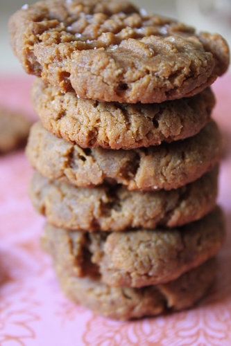 4 Ingredient Peanut Butter and Banana Cookies!