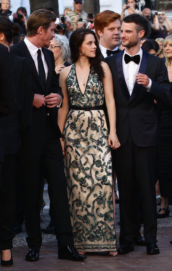 Kristen Stewart chatted with Garret Hedlund and Tom Sturridge at the On the Road premiere at the Cannes Film Festival in 2012.
Kristen Stewart chatted with Garret Hedlund and Tom Sturridge at the On the Road premiere at the Cannes Film Festival in 2012.