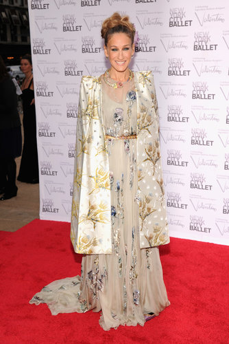 SJP was the belle of the 2012 NYC Ballet Gala mixing florals in an intricately embroidered Valentino gown, a blossoming satin cape, a crystal-embellished floral necklace, and glistening Christian Louboutin Love Me pumps.
SJP was the belle of the 2012 NYC Ballet Gala mixing florals in an intricately embroidered Valentino gown, a blossoming satin cape, a crystal-embellished floral necklace, and glistening Christian Louboutin Love Me pumps.