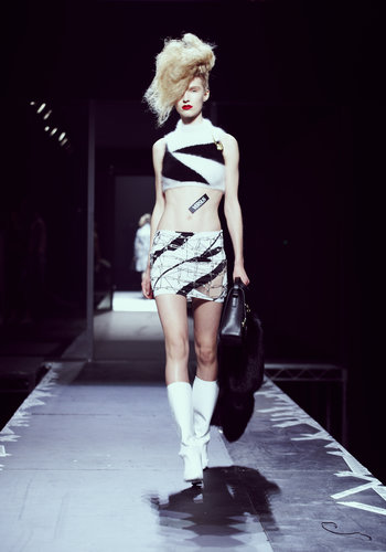 A look from the JW Anderson for Versus collection.
Photo courtesy of Versace
A look from the JW Anderson for Versus collection.
Photo courtesy of Versace