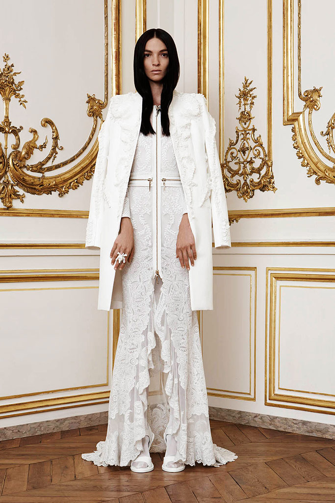 Givenchy Fall 2010 Couture Look 10 Givenchy Couture