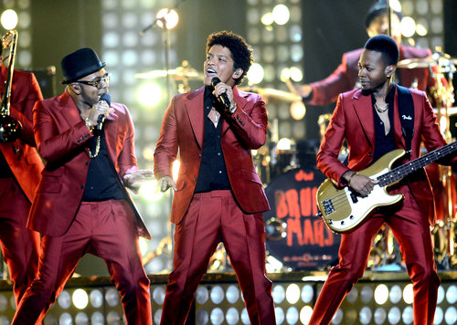Bruno Mars sang at the Billboard Music Awards.
Bruno Mars sang at the Billboard Music Awards.