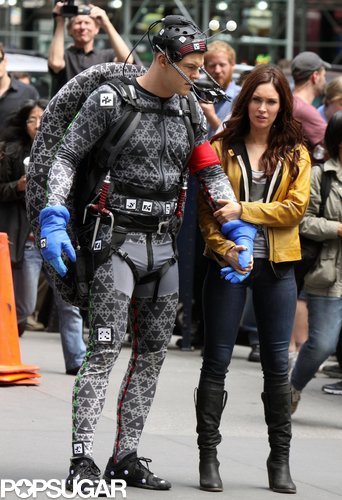 Megan Fox filmed with actor Alan Ritchson in a CGI costume.
Megan Fox filmed with actor Alan Ritchson in a CGI costume.