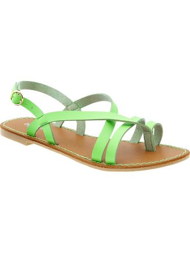 Match a neon pedicure with an equally vivid shade like this bright Old Navy find ($25).
Match a neon pedicure with an equally vivid shade like this bright Old Navy find ($25).
