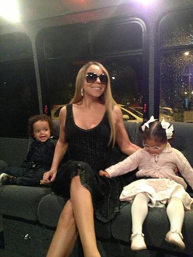 Mariah Carey and her twins, Moroccan and Monroe, saddled up for a shuttle ride.
Source: Twitter user MariahCarey
Mariah Carey and her twins, Moroccan and Monroe, saddled up for a shuttle ride.
Source: Twitter user MariahCarey
