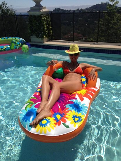 Heidi Klum slipped into a bikini to celebrate Mother's Day in the water this year.
Source: Twitter user heidiklum
Heidi Klum slipped into a bikini to celebrate Mother's Day in the water this year.
Source: Twitter user heidiklum