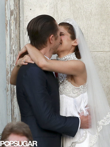 Jennifer Aniston, Cameron Diaz, Lance Armstrong, and Many More Stars Attend Lake Bell's Wedding! Jennifer Aniston, Cameron Diaz, Lance Armstrong, and Many More Stars Attend Lake Bell's Wedding!