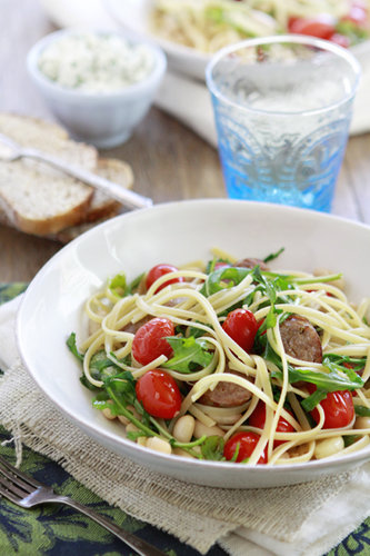 Pasta With White Beans and Tomatoes Pasta With White Beans and Tomatoes