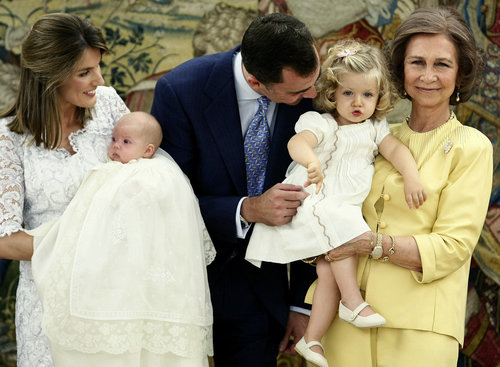 In 2007, Spain's Princess Letizia held her daughter Princess Sofia at her baptism. She was joined by Crown Prince Felipe and Queen Sofia of Spain, who kept Princess Leonor close.
In 2007, Spain's Princess Letizia held her daughter Princess Sofia at her baptism. She was joined by Crown Prince Felipe and Queen Sofia of Spain, who kept Princess Leonor close.