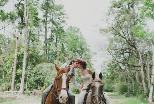 The Guests
Whether it's your closest friends and family present or just the two of you, when you elope the guest list is free of acquaintances and on-the-fence relatives. It's quality over quantity, and no one will scoff at you for inviting whomever you want (including horse-y companions!).
Photo by Sarah McKenzie Photography via Green Wedding Shoes
The Guests
Whether it's your closest friends and family present or just the two of you, when you elope the guest list is free of acquaintances and on-the-fence relatives. It's quality over quantity, and no one will scoff at you for inviting whomever you want (including horse-y companions!).
Photo by Sarah McKenzie Photography via Green Wedding Shoes