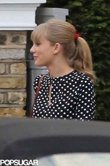 Taylor Swift was all smiles when she visited Gwyneth Paltrow.
Taylor Swift was all smiles when she visited Gwyneth Paltrow.
