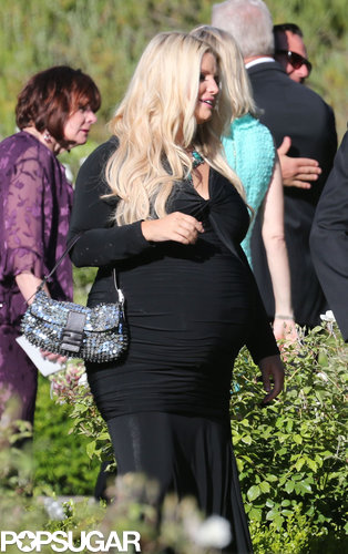 Jessica Simpson wore a tight black dress.
Jessica Simpson wore a tight black dress.