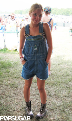 Audrey drew us in with her throwback staples: a great pair of denim overalls and silver Doc Martens.
Audrey drew us in with her throwback staples: a great pair of denim overalls and silver Doc Martens.