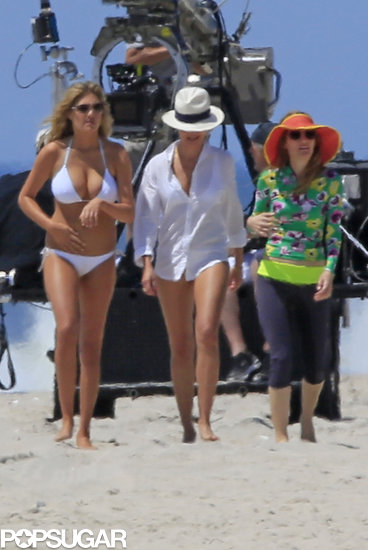 Kate Upton, Cameron Diaz, and Leslie Mann filmed a beach scene. Kate Upton, Cameron Diaz, and Leslie Mann filmed a beach scene.