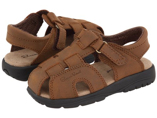 Don't let these Hoy Shoes Salt Water Sandals ($40) fool you — they make look sophisticated, but they were made for water-wearing.
Don't let these Hoy Shoes Salt Water Sandals ($40) fool you — they make look sophisticated, but they were made for water-wearing.