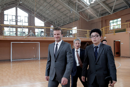 Victoria Beckham Balances Work and Play in Beijing Victoria Beckham Balances Work and Play in Beijing