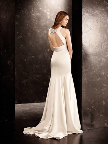Photo courtesy of White by Vera Wang
Photo courtesy of White by Vera Wang