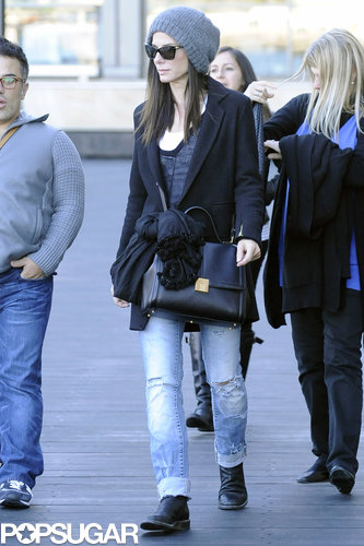 Sandra Bullock arrived at the Sydney Harbor on Monday.
Sandra Bullock arrived at the Sydney Harbor on Monday.