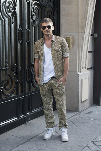 A fresh take on the suit? Matching printed pieces, worn open over a plain white tee.
A fresh take on the suit? Matching printed pieces, worn open over a plain white tee.
