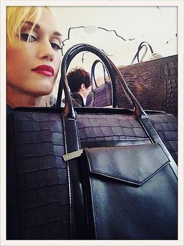 Gwen Stefani showed off one her new handbag designs.
Source: Twitter user gwenstefani
Gwen Stefani showed off one her new handbag designs.
Source: Twitter user gwenstefani