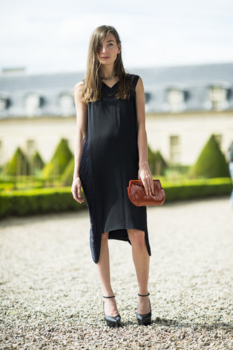 An eclectically chic approach in a fringed black dress and statement jewels.
Source: Le 21ème | Adam Katz Sinding
An eclectically chic approach in a fringed black dress and statement jewels.
Source: Le 21ème | Adam Katz Sinding