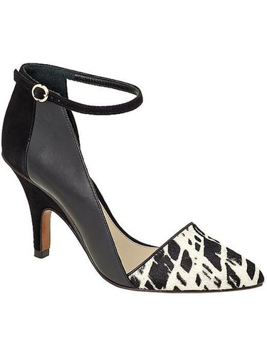 We did a happy dance when we heard 10 Crosby Derek Lam was releasing shoes for Pre-Fall 2013. We love these sexy but sophisticated ankle-strap heels ($295).
We did a happy dance when we heard 10 Crosby Derek Lam was releasing shoes for Pre-Fall 2013. We love these sexy but sophisticated ankle-strap heels ($295).