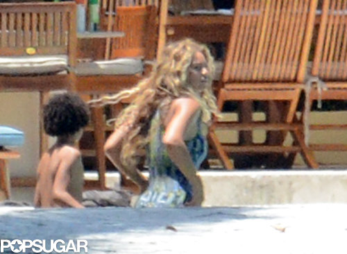 Exclusive: Beyoncé and Blue Ivy Relax Poolside in Miami! Exclusive: Beyoncé and Blue Ivy Relax Poolside in Miami!