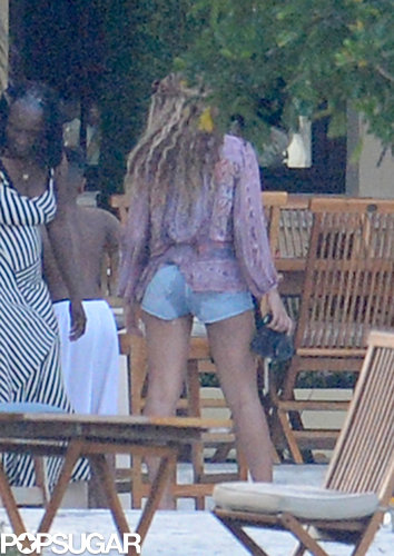 Exclusive: Beyoncé and Blue Ivy Relax Poolside in Miami! Exclusive: Beyoncé and Blue Ivy Relax Poolside in Miami!
