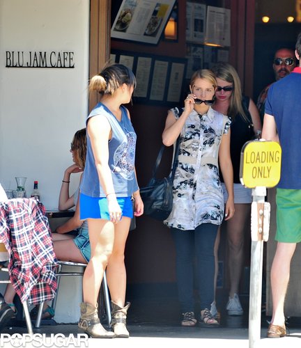 Dianna Agron and Jenna Ushkowitz left the Blu Jam Cafe in LA.
Dianna Agron and Jenna Ushkowitz left the Blu Jam Cafe in LA.
