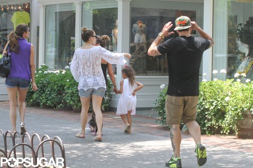 Jennifer Lopez and Casper Smart Heat Up the Hamptons With Hugs Jennifer Lopez and Casper Smart Heat Up the Hamptons With Hugs