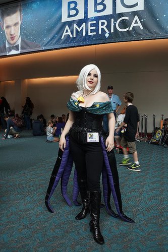 The tentacle train of this Ursula cosplayer is fabulous.
The tentacle train of this Ursula cosplayer is fabulous.