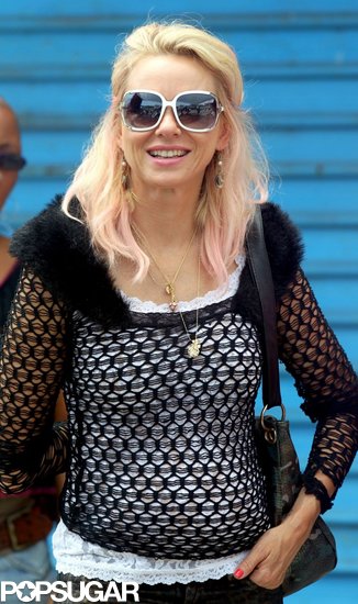 Naomi Watts once again sported an interesting look while filming St. Vincent de Van Nuys in Brooklyn, NY, on Monday.
Naomi Watts once again sported an interesting look while filming St. Vincent de Van Nuys in Brooklyn, NY, on Monday.