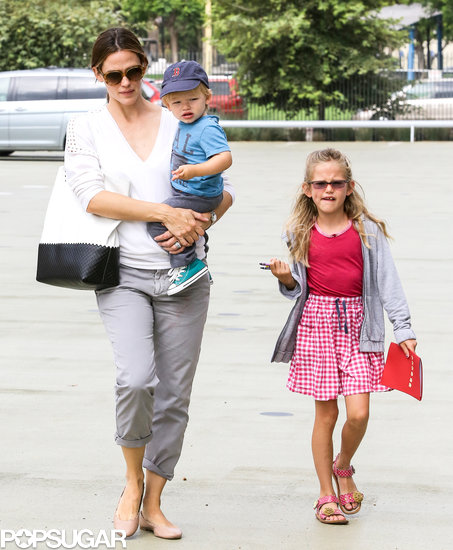 Jennifer Garner took Violet and Samuel to the Natural History Museum in LA.
Jennifer Garner took Violet and Samuel to the Natural History Museum in LA.