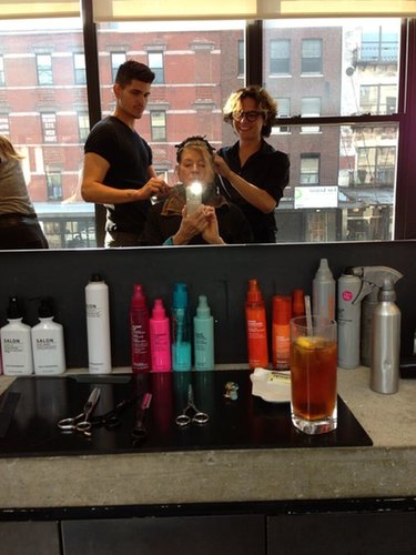 Even Martha Stewart takes selfies during her haircut.
Source: Twitter user marthastewart
Even Martha Stewart takes selfies during her haircut.
Source: Twitter user marthastewart