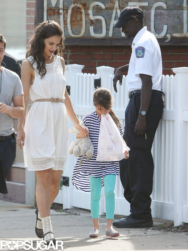 Katie Holmes Is a Dancing Machine on Set! Katie Holmes Is a Dancing Machine on Set!