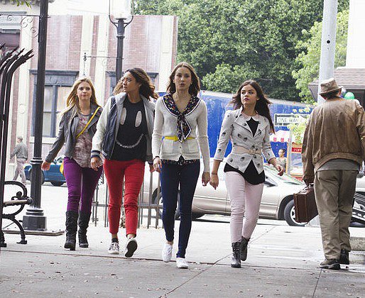 A full-length shot of the girls' looks.
A full-length shot of the girls' looks.