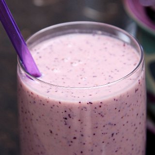 Chocolate Banana Berry Protein Smoothie Chocolate Banana Berry Protein Smoothie