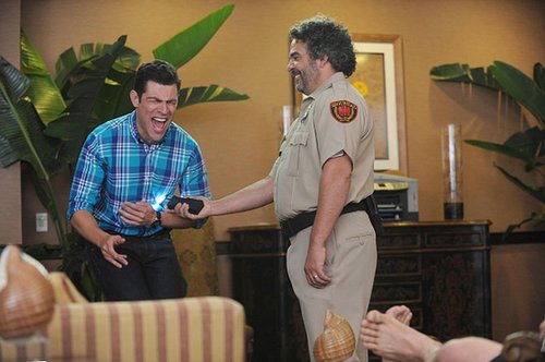 New Girl
Schmidt gets tased!
New Girl
Schmidt gets tased!