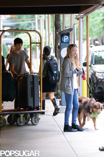 Justin Long Plants a Kiss on Amanda Seyfried — and Her Dog Finn! Justin Long Plants a Kiss on Amanda Seyfried — and Her Dog Finn!