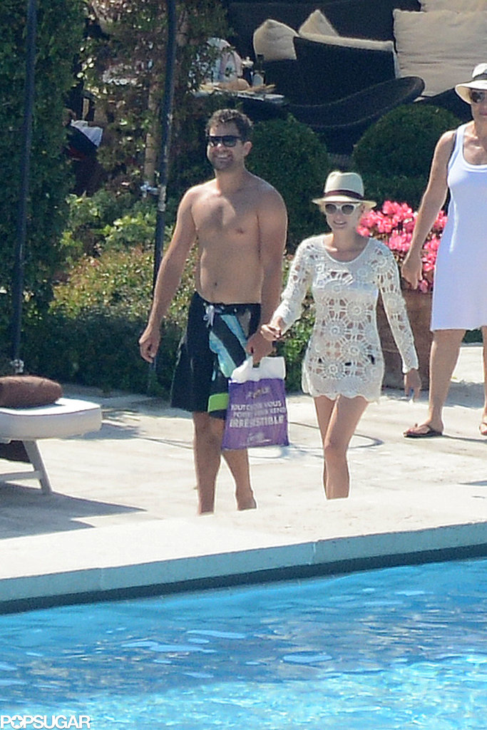 Joshua Jackson and Diane Kruger walked by their pool in Venice. Joshua Jackson and Diane Kruger walked by their pool in Venice.