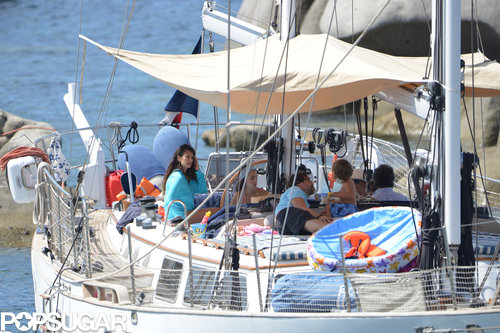 Penélope Cruz Brings Her Hot Bikini Body and New Baby to the Beach! Penélope Cruz Brings Her Hot Bikini Body and New Baby to the Beach!