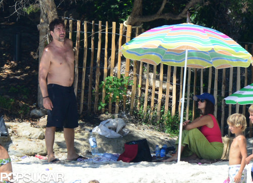Penélope Cruz Brings Her Hot Bikini Body and New Baby to the Beach! Penélope Cruz Brings Her Hot Bikini Body and New Baby to the Beach!