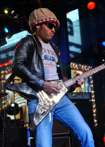 Lenny Kravitz performed on MTV's TRL in 2001.
Lenny Kravitz performed on MTV's TRL in 2001.